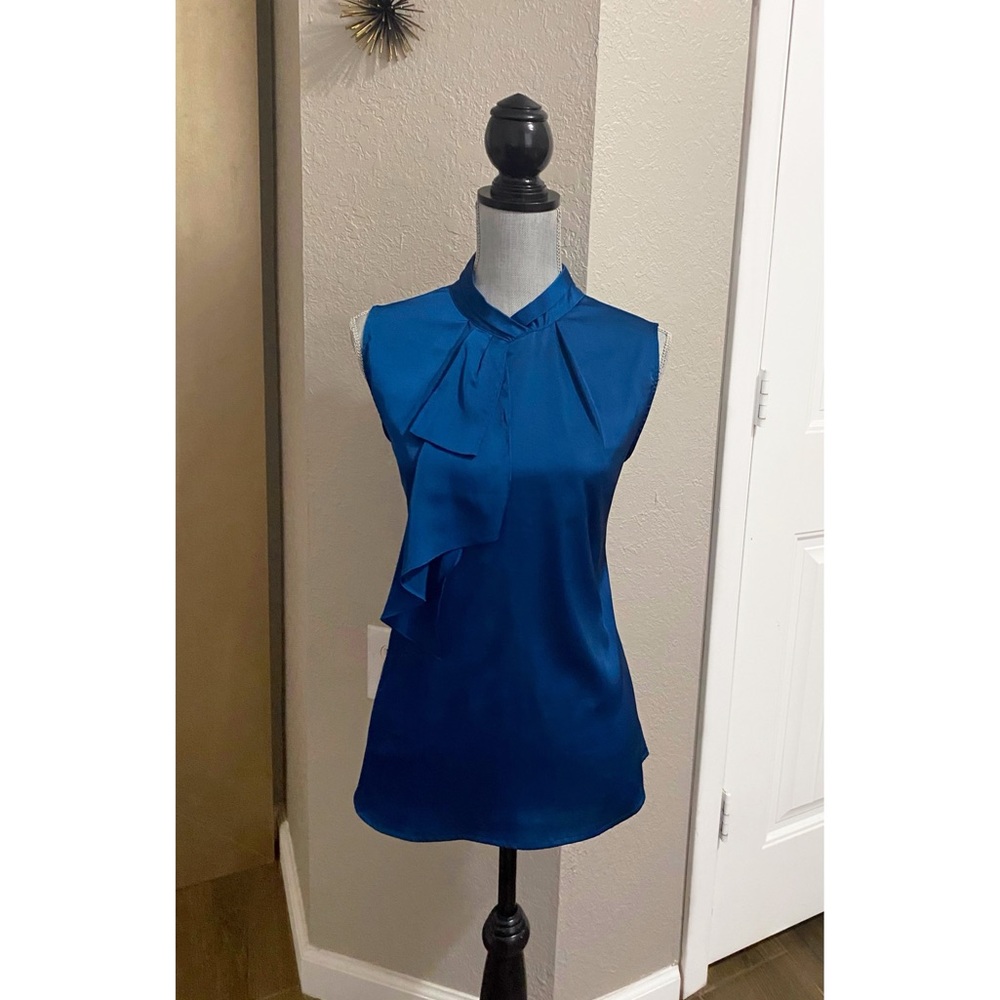 New York & Company sleeveless top